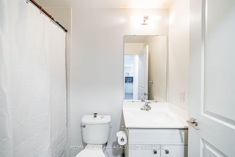 Photo 18 at 407 - 2015 Sheppard Avenue E, Henry Farm, Toronto