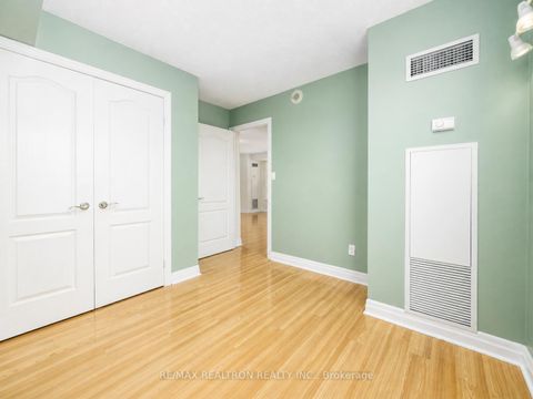 Photo 11 at 803 - 188 Doris Avenue, Willowdale East, Toronto