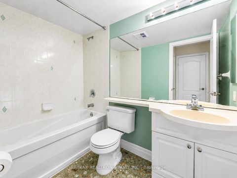 Photo 17 at 803 - 188 Doris Avenue, Willowdale East, Toronto