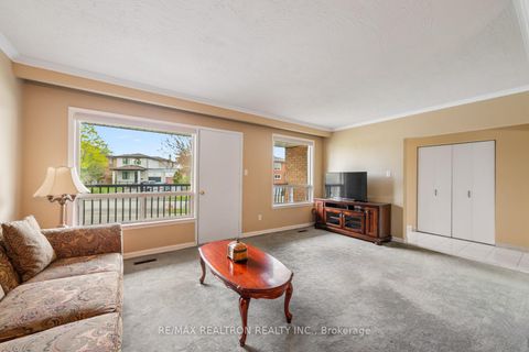 Photo 7 at 34 Tillplain Road, Bathurst Manor, Toronto