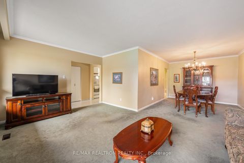 Photo 8 at 34 Tillplain Road, Bathurst Manor, Toronto