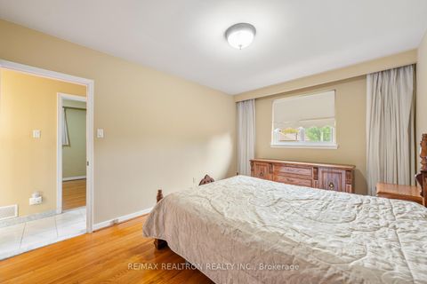 Photo 16 at 34 Tillplain Road, Bathurst Manor, Toronto