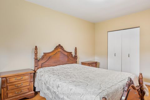 Photo 17 at 34 Tillplain Road, Bathurst Manor, Toronto
