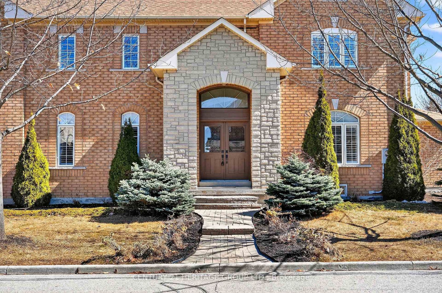 2 Adam Ernst Court, Vellore Village, Vaughan photo 3