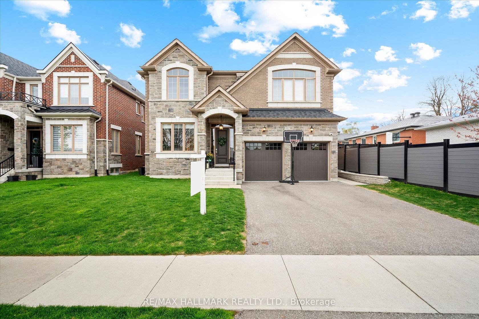 317 La Rose Avenue, Richview, Toronto photo number 2