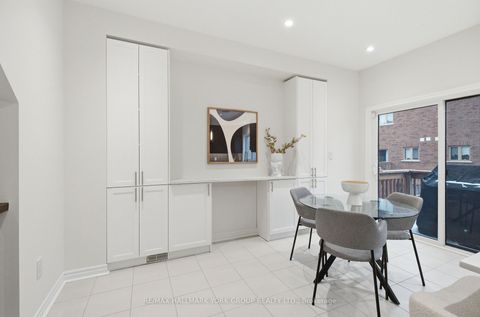 Photo 14 at 104 Gordon Circle, College Manor, Newmarket
