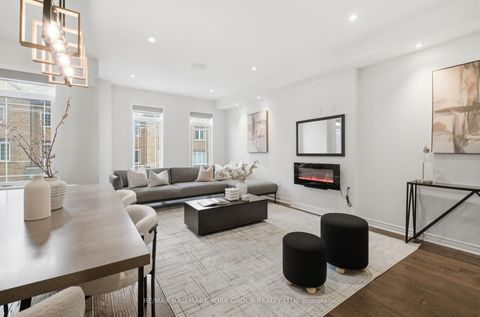Photo 18 at 104 Gordon Circle, College Manor, Newmarket