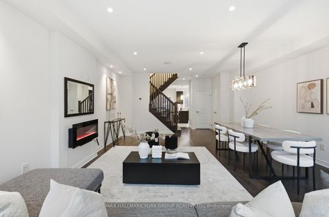 Photo 19 at 104 Gordon Circle, College Manor, Newmarket