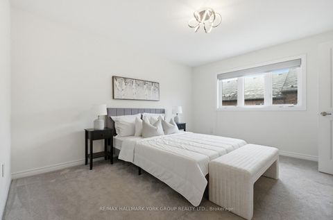 Photo 23 at 104 Gordon Circle, College Manor, Newmarket