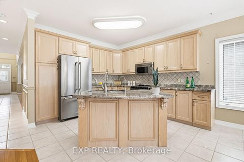 Photo 12 at 126 Carmela Avenue, Oak Ridges, Richmond Hill