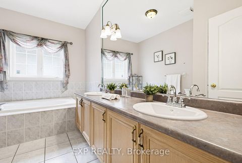 Photo 27 at 126 Carmela Avenue, Oak Ridges, Richmond Hill