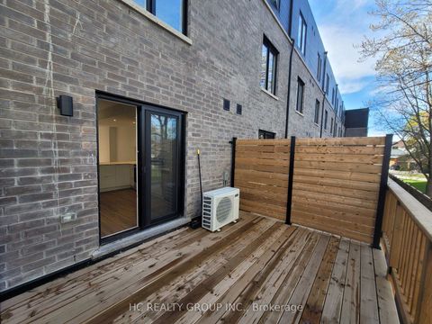 Photo 19 at 11 Calamint Lane, L'Amoreaux, Toronto