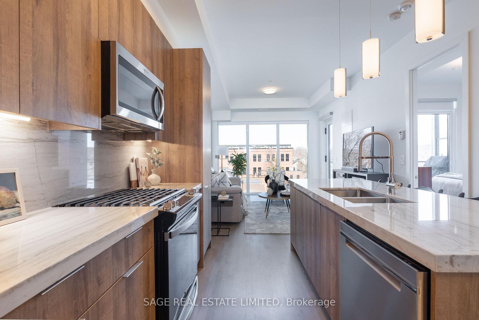 405 - 495 Logan Avenue, North Riverdale, Toronto 