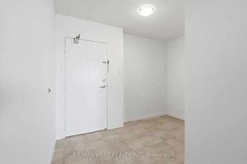 Photo 2 at 401 - 1275 Markham Road, Woburn, Toronto