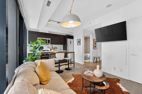 Photo 7 at 1004 - 11 Charlotte Street, Waterfront Communities C1, Toronto