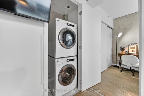 Photo 16 at 1004 - 11 Charlotte Street, Waterfront Communities C1, Toronto