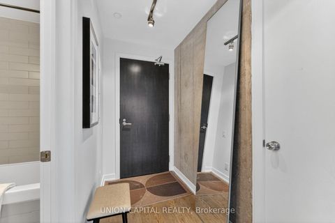 Photo 17 at 1004 - 11 Charlotte Street, Waterfront Communities C1, Toronto