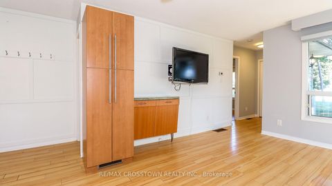 Photo 11 at 673 Roberts Road, Alcona, Innisfil