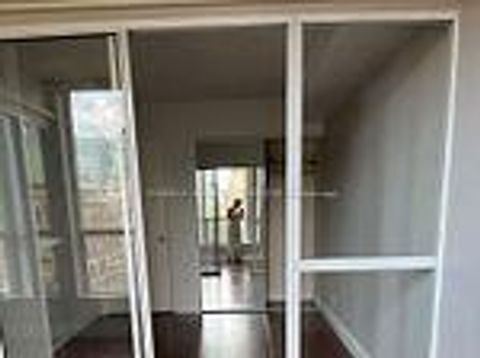 Photo 11 at 612 & LB 46 - 92 King Street E, Yonge Corridor, Toronto