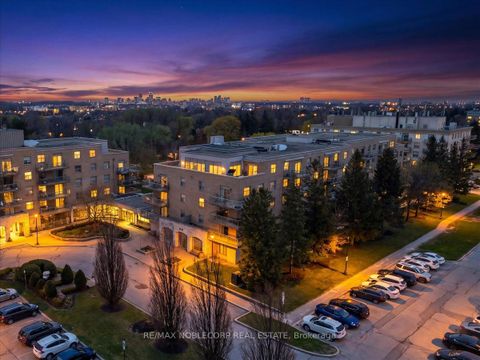 Photo 1 at 111 - 2502 Rutherford Road, Maple, Vaughan