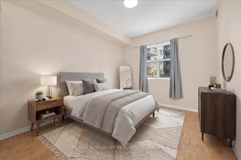 Photo 25 at 111 - 2502 Rutherford Road, Maple, Vaughan