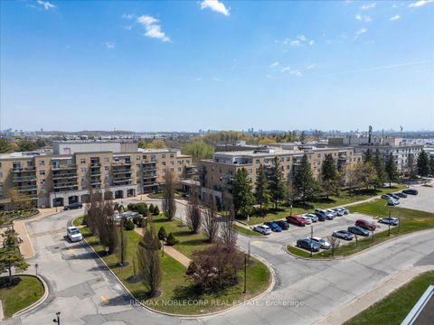 Photo 47 at 111 - 2502 Rutherford Road, Maple, Vaughan