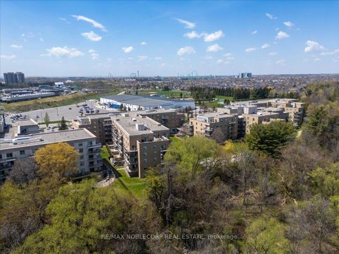 Photo 49 at 111 - 2502 Rutherford Road, Maple, Vaughan