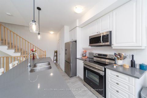 Photo 11 at 22 Red Maple Lane, Shore, Barrie