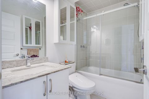 Photo 23 at 6 - 11 Eldora Avenue, Newtonbrook West, Toronto