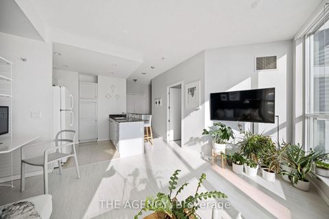 Photo 3 at 3313 - 208 Queens Quay W, Waterfront Communities C1, Toronto
