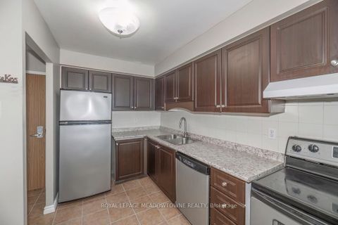 Photo 5 at 905 - 1110 Walden Circle, Clarkson, Mississauga