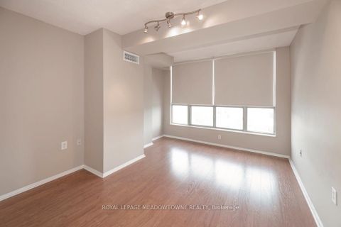 Photo 10 at 905 - 1110 Walden Circle, Clarkson, Mississauga