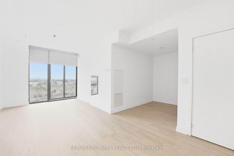 Photo 6 at 5704 - 11 Wellesley Street W, Bay Street Corridor, Toronto