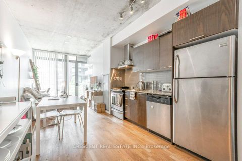 Photo 9 at 402 - 650 King Street W, Waterfront Communities C1, Toronto