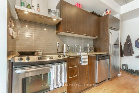Photo 11 at 402 - 650 King Street W, Waterfront Communities C1, Toronto