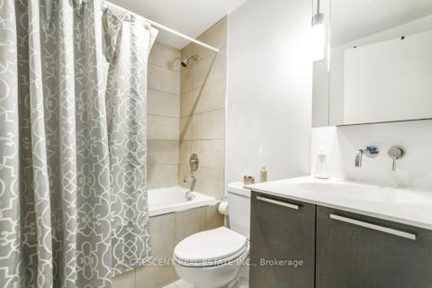 Photo 18 at 402 - 650 King Street W, Waterfront Communities C1, Toronto