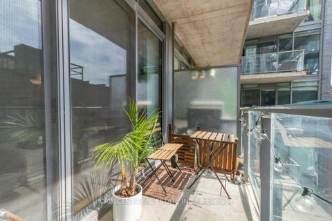 Photo 19 at 402 - 650 King Street W, Waterfront Communities C1, Toronto