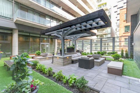 Photo 22 at 402 - 650 King Street W, Waterfront Communities C1, Toronto