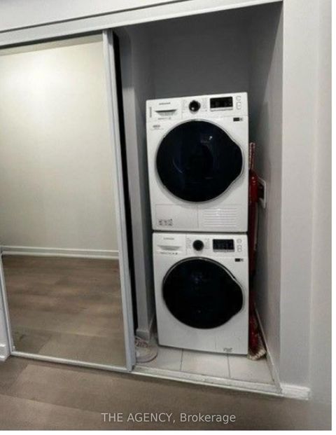 Photo 1 at 805 - 38 Honeycrisp Crescent, Vaughan Corporate Centre, Vaughan