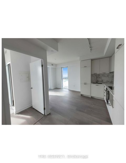 Photo 5 at 805 - 38 Honeycrisp Crescent, Vaughan Corporate Centre, Vaughan