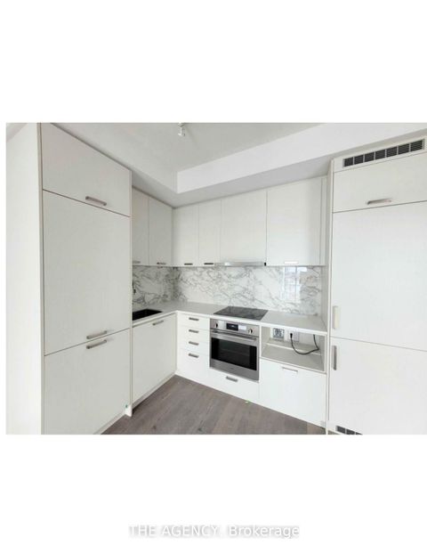 Photo 6 at 805 - 38 Honeycrisp Crescent, Vaughan Corporate Centre, Vaughan