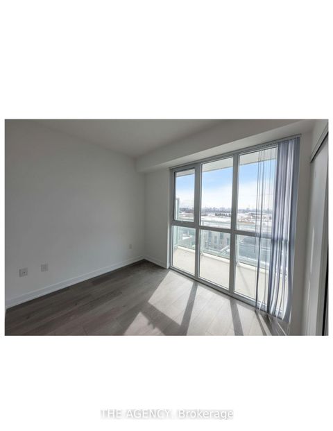 Photo 8 at 805 - 38 Honeycrisp Crescent, Vaughan Corporate Centre, Vaughan