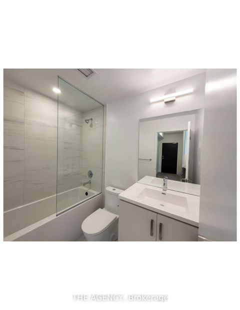 Photo 10 at 805 - 38 Honeycrisp Crescent, Vaughan Corporate Centre, Vaughan