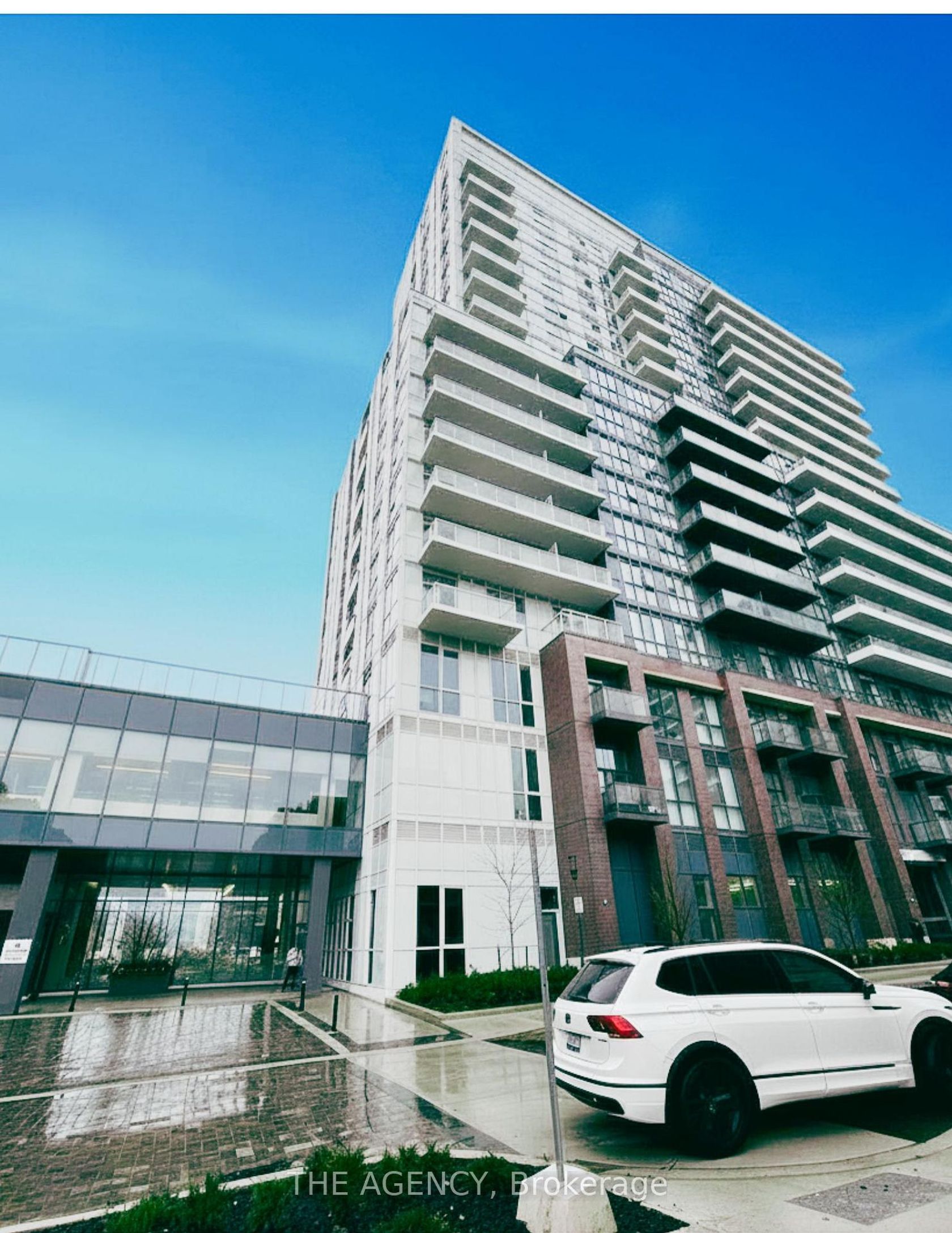 805 - 38 Honeycrisp Crescent, Vaughan Corporate Centre, Vaughan photo number 2