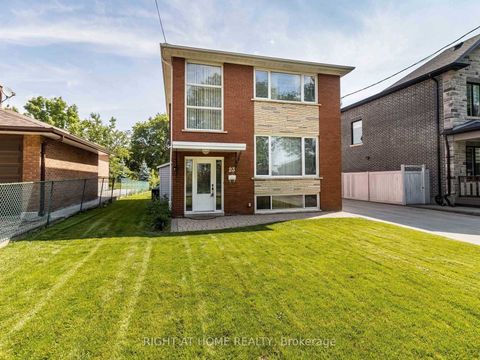 Photo 3 at 23 Blue Springs Road, Maple Leaf, Toronto