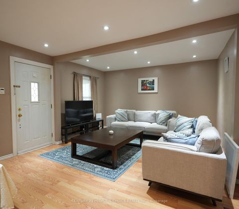 Photo 1 at 150 Spears Street, Smythe, Toronto