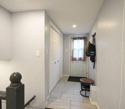 Photo 5 at 150 Spears Street, Smythe, Toronto