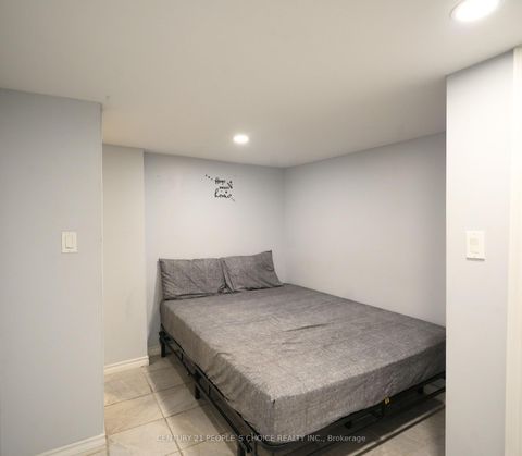 Photo 9 at 150 Spears Street, Smythe, Toronto