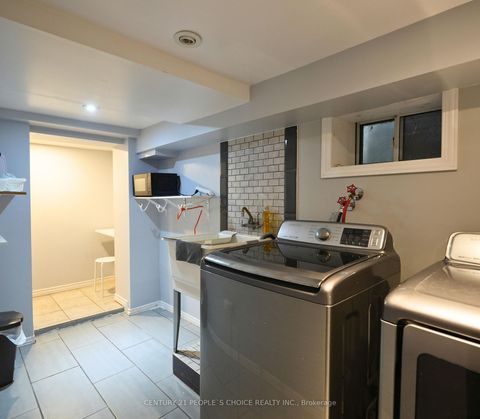 Photo 11 at 150 Spears Street, Smythe, Toronto