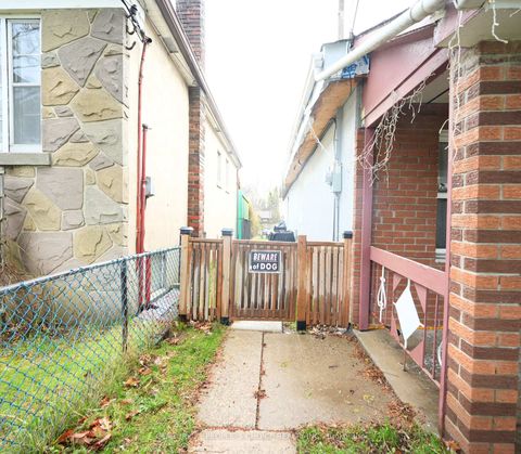 Photo 12 at 150 Spears Street, Smythe, Toronto